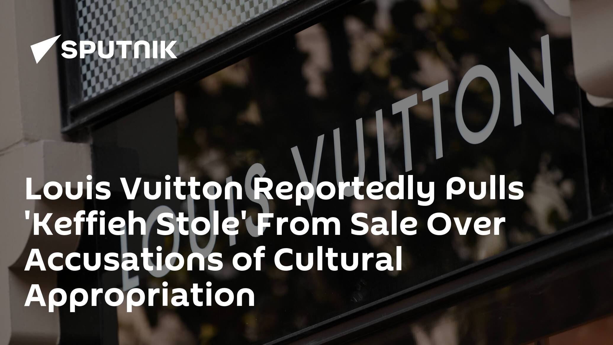 Critican a Louis Vuitton por bufanda inspirada en la keffiyeh