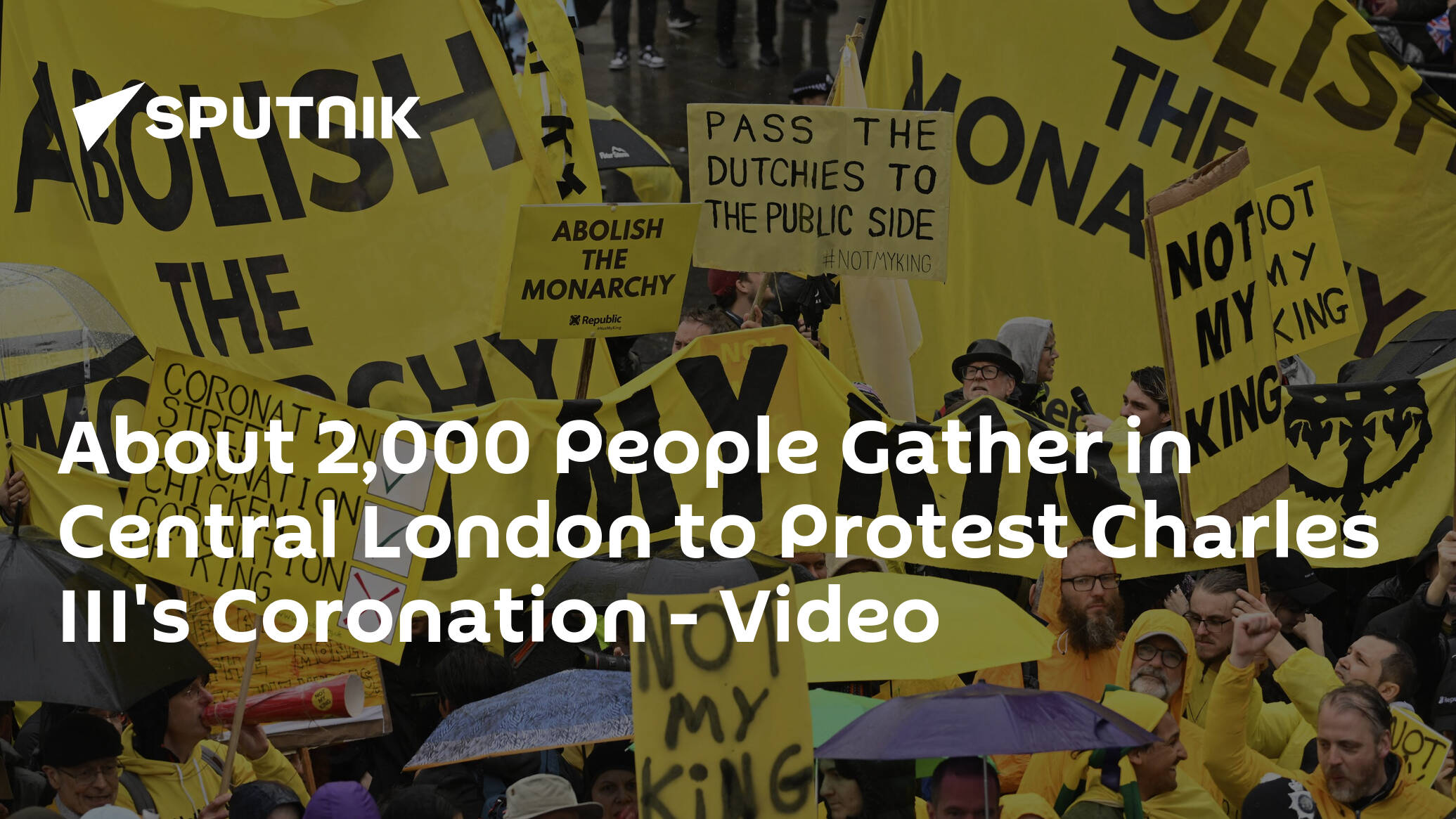 About 2,000 People Gather in Central London to Protest Charles III's Coronation – Video