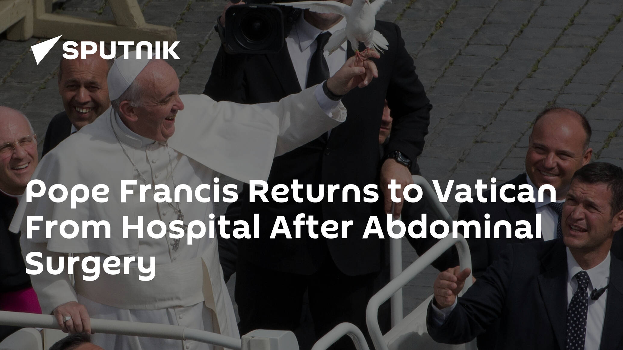 Pope Francis Returns to Vatican From Hospital After Abdominal Surgery