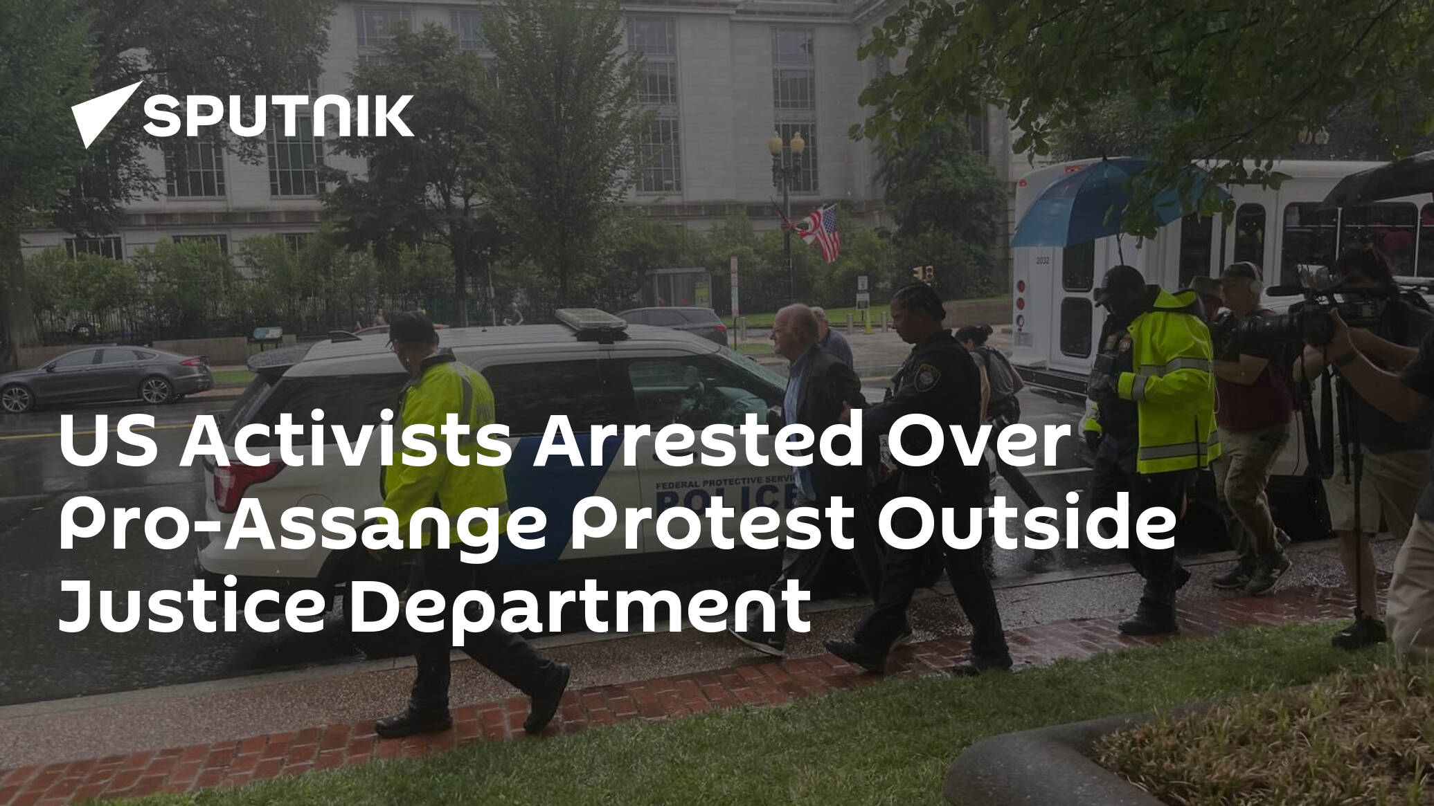 US Activists Arrested Over Pro-Assange Protest Outside Justice Department