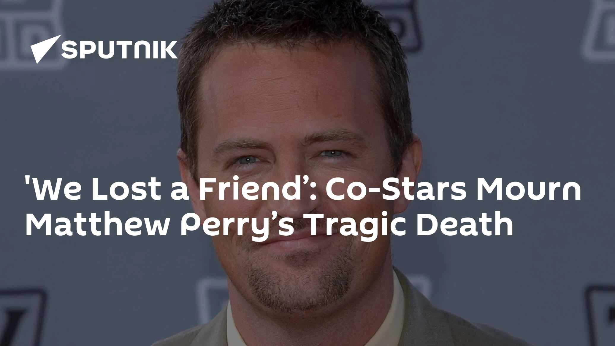 'We Lost a Friend': Celebrities Mourn Matthew Perry's Death - Vimarsana News