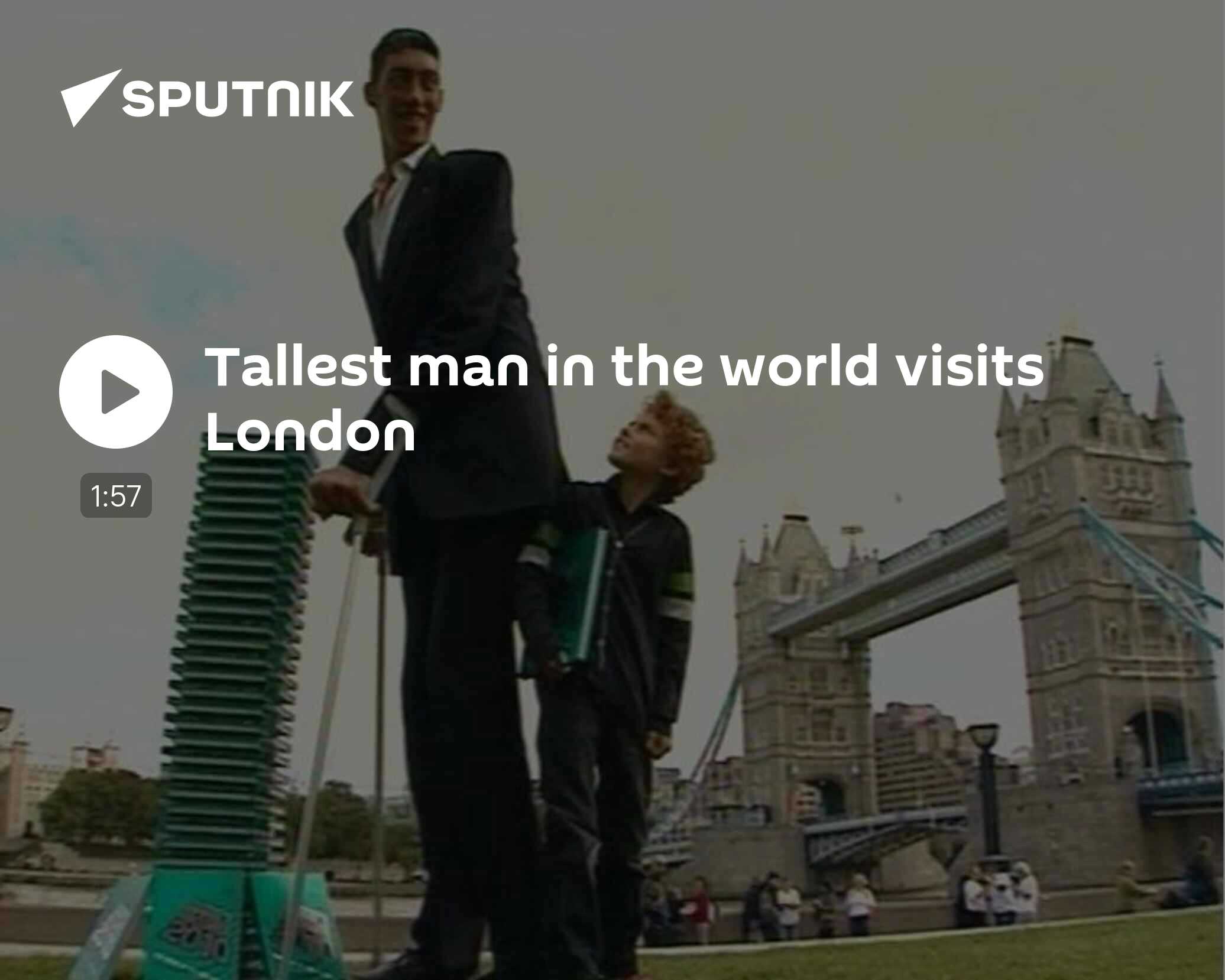 tallest-man-in-the-world-visits-london-17-09-2009-sputnik-international