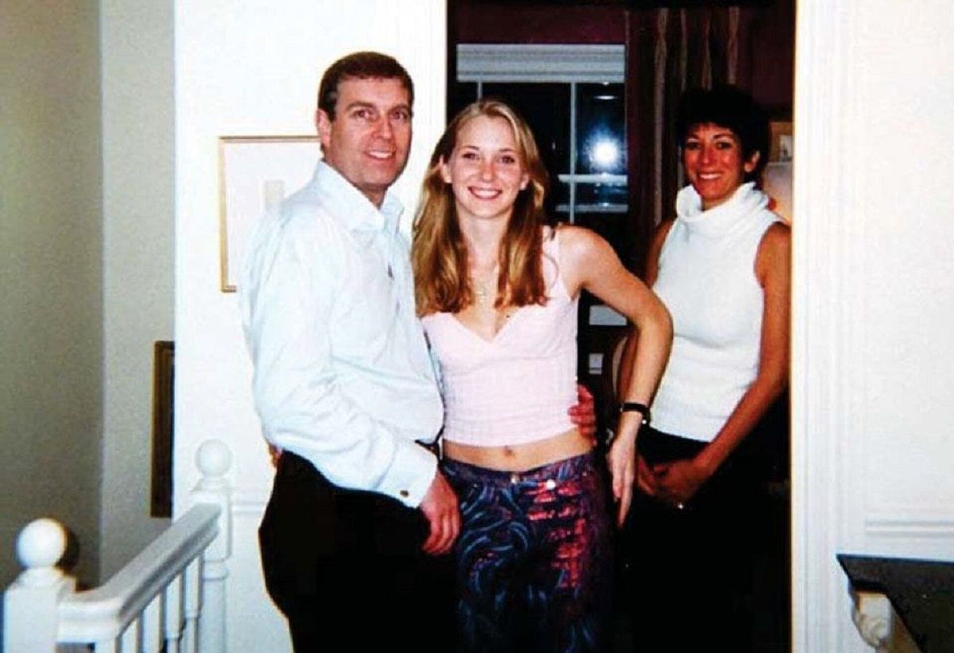 Prince Andrew, Virginia Roberts Giuffre, and Ghislaine Maxwell. This photo was included in an affidavit in which Giuffre alleged that she was directed to have sex with Andrew - Sputnik International, 1920, 17.02.2022
