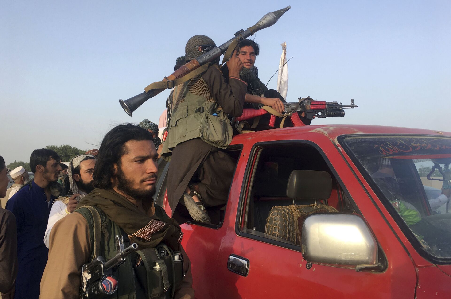 Taliban fighters ride in their vehicle in Surkhroad district of Nangarhar province, east of Kabul, Afghanistan, Saturday, June 16, 2018 - Sputnik International, 1920, 07.09.2021