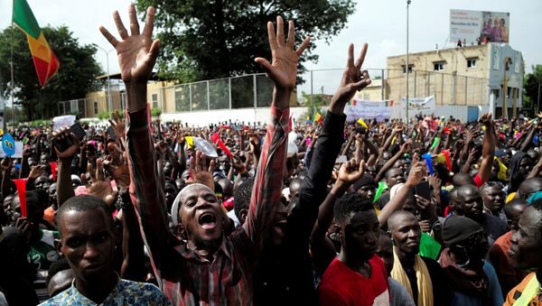 Protesters in Bamako - Sputnik International