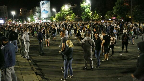 The protests outside the parliament, Belgrade - Sputnik International