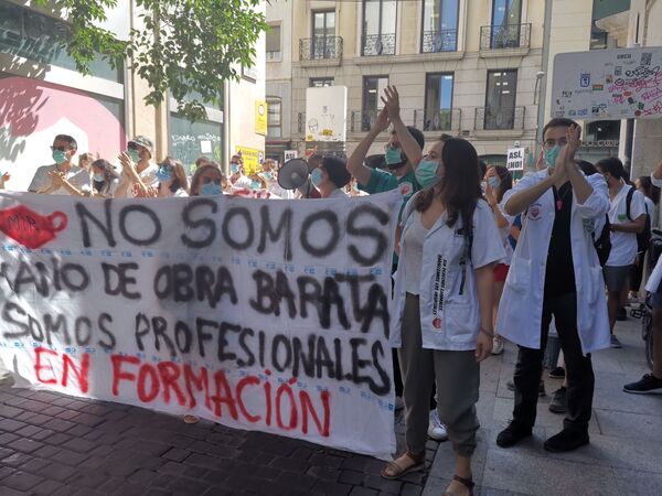 Medics in Madrid Go on Strike to Demand Better Pay and Working Conditions Amid Pandemic - Photos - Sputnik International