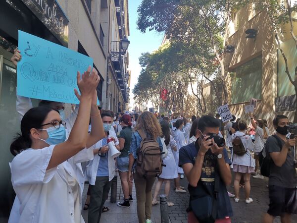 Medics in Madrid Go on Strike to Demand Better Pay and Working Conditions Amid Pandemic - Photos - Sputnik International