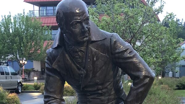 A monument to the governor of Russian settlements in North America, Alexander Baranov is pictured in the Alaskan city of Sitka, United States - Sputnik International