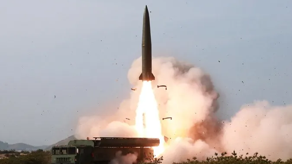 The Korean People's Army's KN-23 short-range ballistic missile, with a range of 690 kilometers - Sputnik International