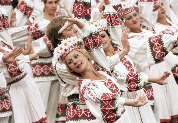 Dancing Suite Fraternity of Peoples at the opening ceremony of the XXII Olympic Games in Moscow - Sputnik International