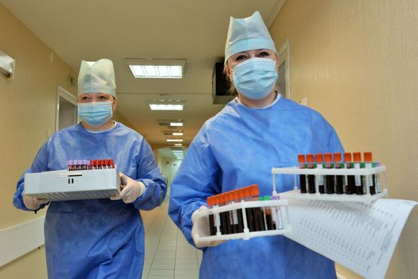 CNN's New Sweetheart: Who's the Russian 'Doctor' Trashing Moscow's COVID-19 Vaccine? - Sputnik International