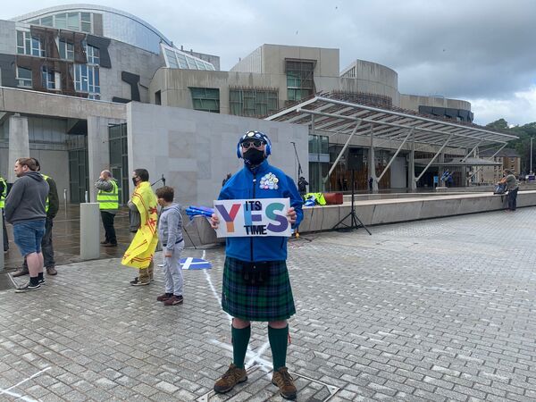Scottish Independence Movement Holds Rally in Front of Parliament in Edinburgh - Photos Scottish Independence Movement Holds Rally in Front of Parliament in Edinburgh - Photos - Sputnik International