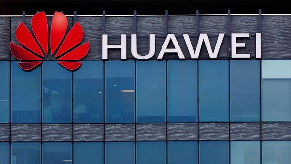 A view shows a Huawei logo at Huawei Technologies France headquarters in Boulogne-Billancourt near Paris, France, July 15, 2020 - Sputnik International