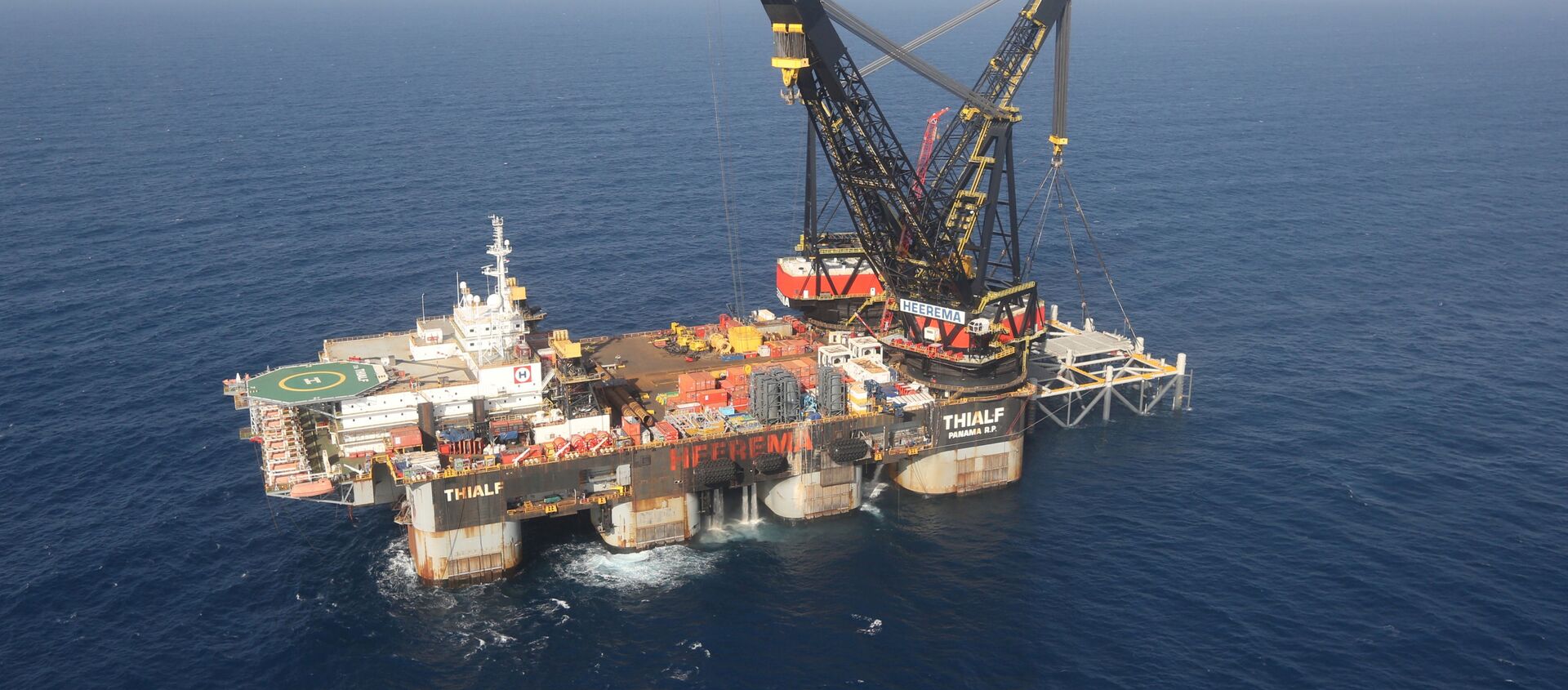 An aerial view shows the foundation platform of Leviathan natural gas field, in the Mediterranean Sea, off the coast of Haifa, Israel on 31 January 2019 - Sputnik International, 1920, 22.07.2020