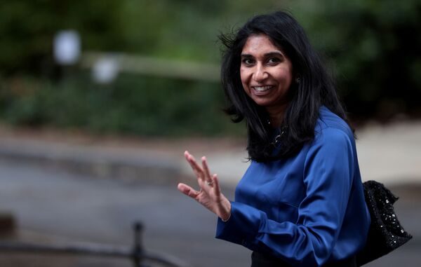 UK Attorney General Backs Serious Fraud Office Chief Despite Black Cloud Over Iraqi Oil Bribes Trial UK Attorney General Backs Serious Fraud Office Chief Despite Black Cloud Over Iraqi Oil Bribes Trial - Sputnik International