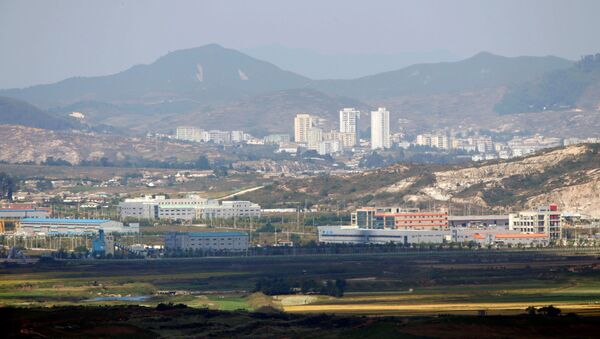 FILE PHOTO: Kaesong city is seen across the demilitarized zone (DMZ) separating North Korea from South Korea in this picture taken from Dora observatory in Paju, 55 km (34 miles) north of Seoul, September 25, 2013 - Sputnik International