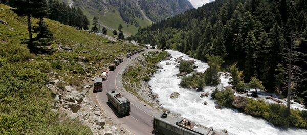 FILE PHOTO: An Indian Army convoy moves along a highway leading to Ladakh, at Gagangeer in Kashmir's Ganderbal district on June 18, 2020. FILE PHOTO: An Indian Army convoy moves along a highway leading to Ladakh, at Gagangeer in Kashmir's Ganderbal district on June 18, 2020. - Sputnik International