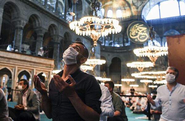 Muslims Celebrate Eid al-Adha in Russia and Around Globe Despite Pandemic - Sputnik International