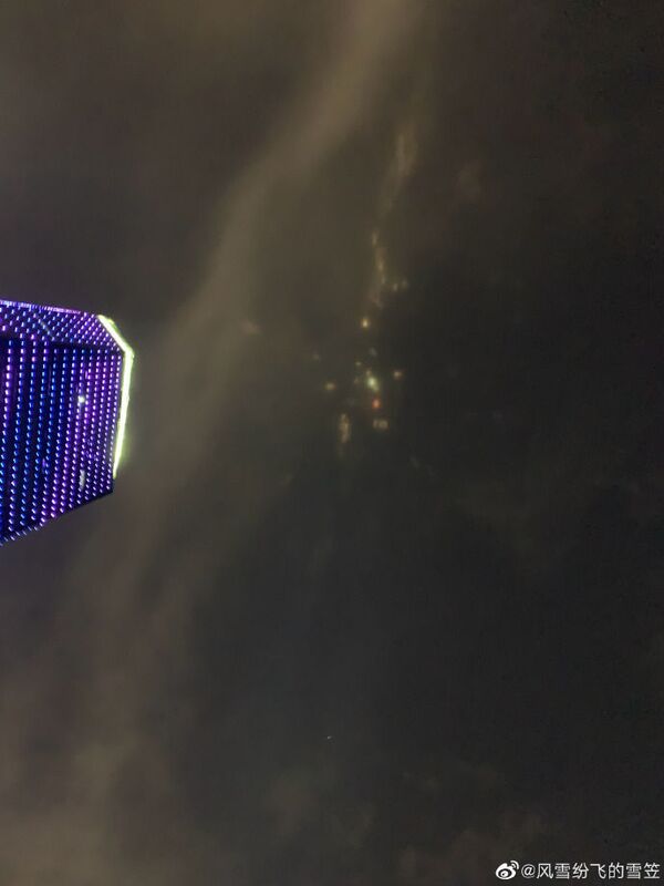 Mysterious Green Lights Over China Spark UFO Speculations - Sputnik International