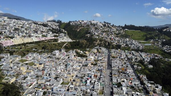Aerial view of La Bota neighbourhood, one of northern Quito's poorest areas - Sputnik International