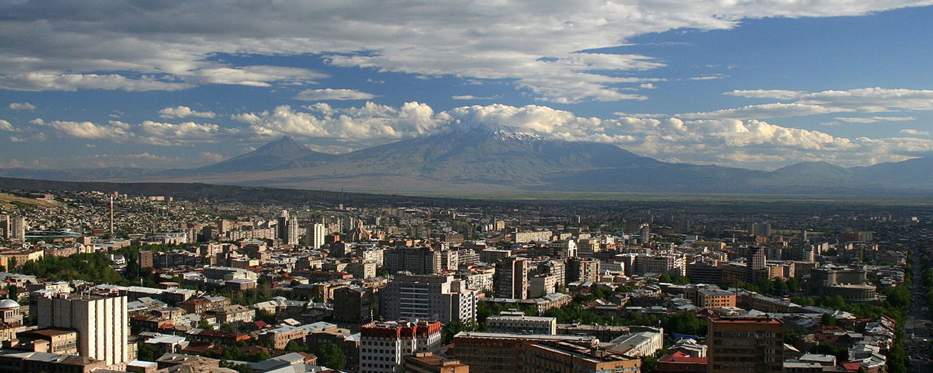 A view of Yerevan from the Mother Armenia monument - Sputnik International, 1920, 26.06.2025