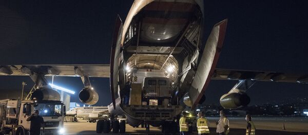 Russian aircraft with an airmobile hospital, doctors, rescuers of the airmobile unit Tsentrospas and a laboratory of Rospotrebnadzor to detect COVID-19 arrive in Beirut after the devastating blast Russian aircraft with an airmobile hospital, doctors, rescuers of the airmobile unit Tsentrospas and a laboratory of Rospotrebnadzor to detect COVID-19 arrive in Beirut after the devastating blast - Sputnik International