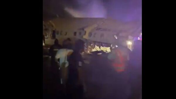 Air India Express Flight From Dubai Crash Lands - Sputnik International