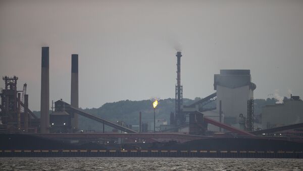 Steel mills are seen in Hamilton, Ontario on May 31, 2018, on the eve of tariffs being imposed on the Canadian industry by the Trump administration. - Sputnik International