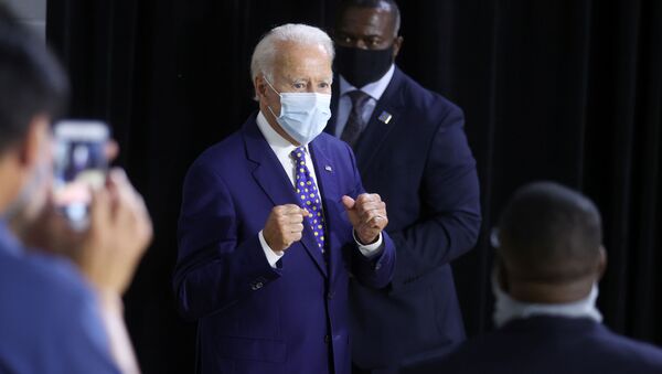 Democratic presidential candidate and former Vice President Joe Biden gestures at a campaign event in Wilmington, Delaware, U.S., July 28, 2020 - Sputnik International