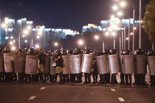 Belarus Election: What Happened at Mass Protests in Minsk Overnight Belarus Election: What Happened at Mass Protests in Minsk Overnight - Sputnik International
