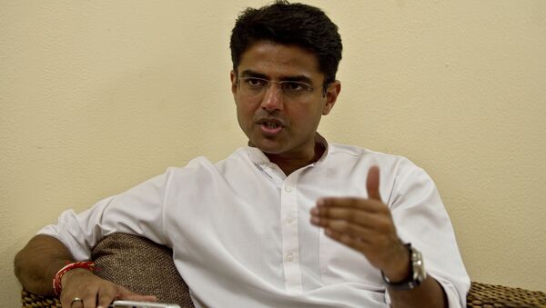 Indian Minister of Corporate Affairs Sachin Pilot gestures during an interview with AFP at his residence in New Delhi on September 27, 2013 - Sputnik International