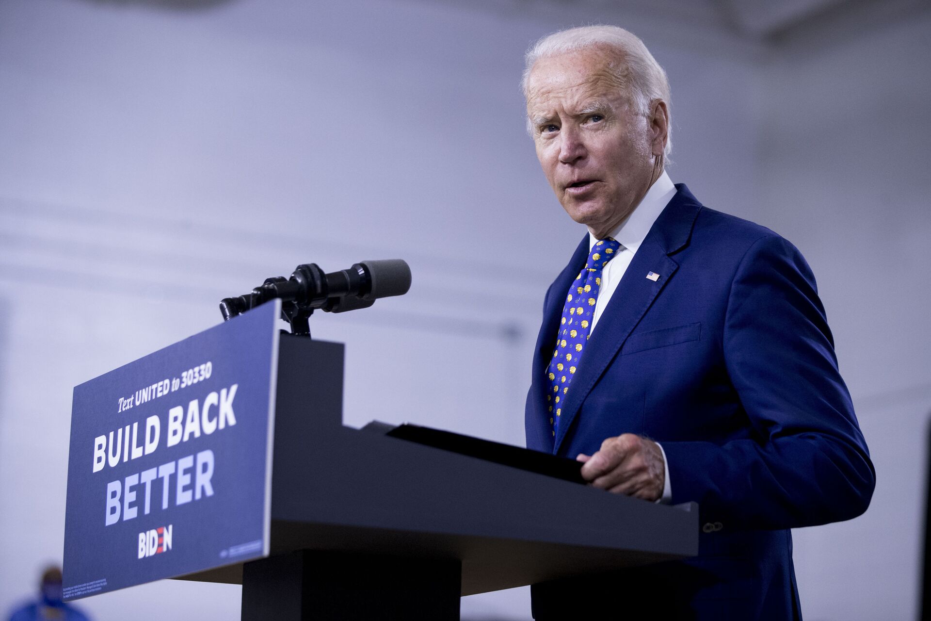 In this July 28, 2020, file photo, Democratic presidential candidate former Vice President Joe Biden speaks at a campaign event at the William Hicks Anderson Community Center in Wilmington, Del. - Sputnik International, 1920, 07.10.2021