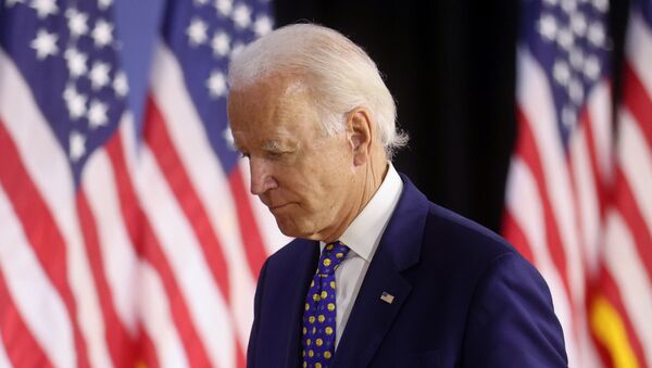 Democratic presidential candidate and former Vice President Joe Biden departs after speaking about his plans to combat racial inequality at a campaign event in Wilmington, Delaware, U.S., July 28, 2020. - Sputnik International