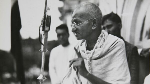 Mahatma Gandhi in a photo from a period album collected by AP reporter James A. Mills, ca. 1931. - Sputnik International