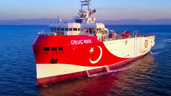 This handout photograph released by the Turkish Defence Ministry on August 12, 2020, shows Turkish seismic research vessel 'Oruc Reis' heading in the west of Antalya on the Mediterranean Sea.  - Sputnik International