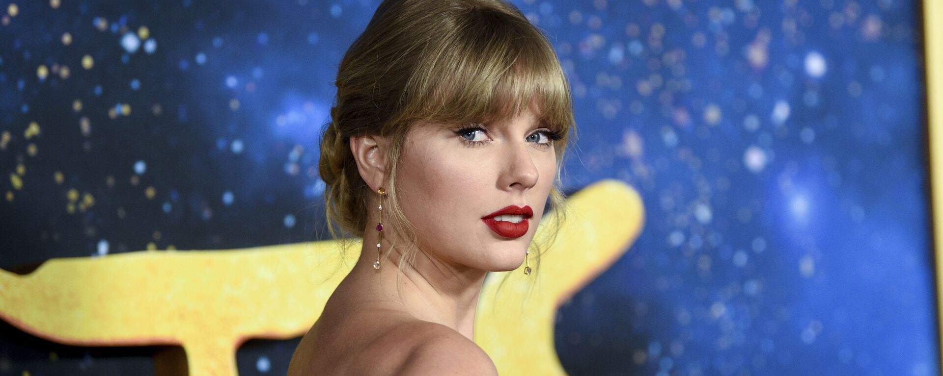 Singer-actress Taylor Swift attends the world premiere of Cats at Alice Tully Hall on Monday, Dec. 16, 2019, in New York - Sputnik International, 1920, 10.12.2021