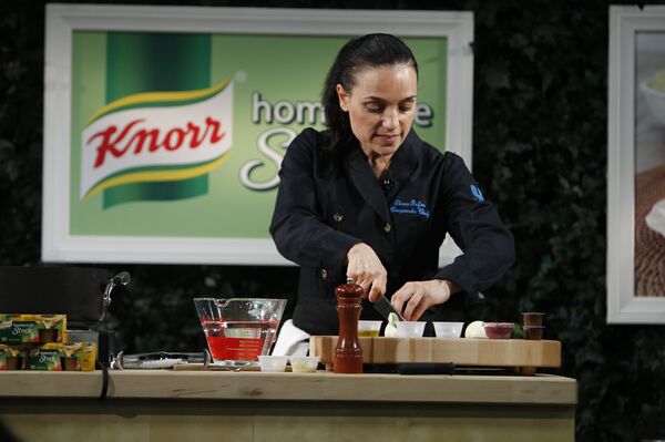 Germany's Knorr is to Rename 'Gypsy Sauce' Over 'Negative' Associations Germany's Knorr is to Rename 'Gypsy Sauce' Over 'Negative' Associations - Sputnik International