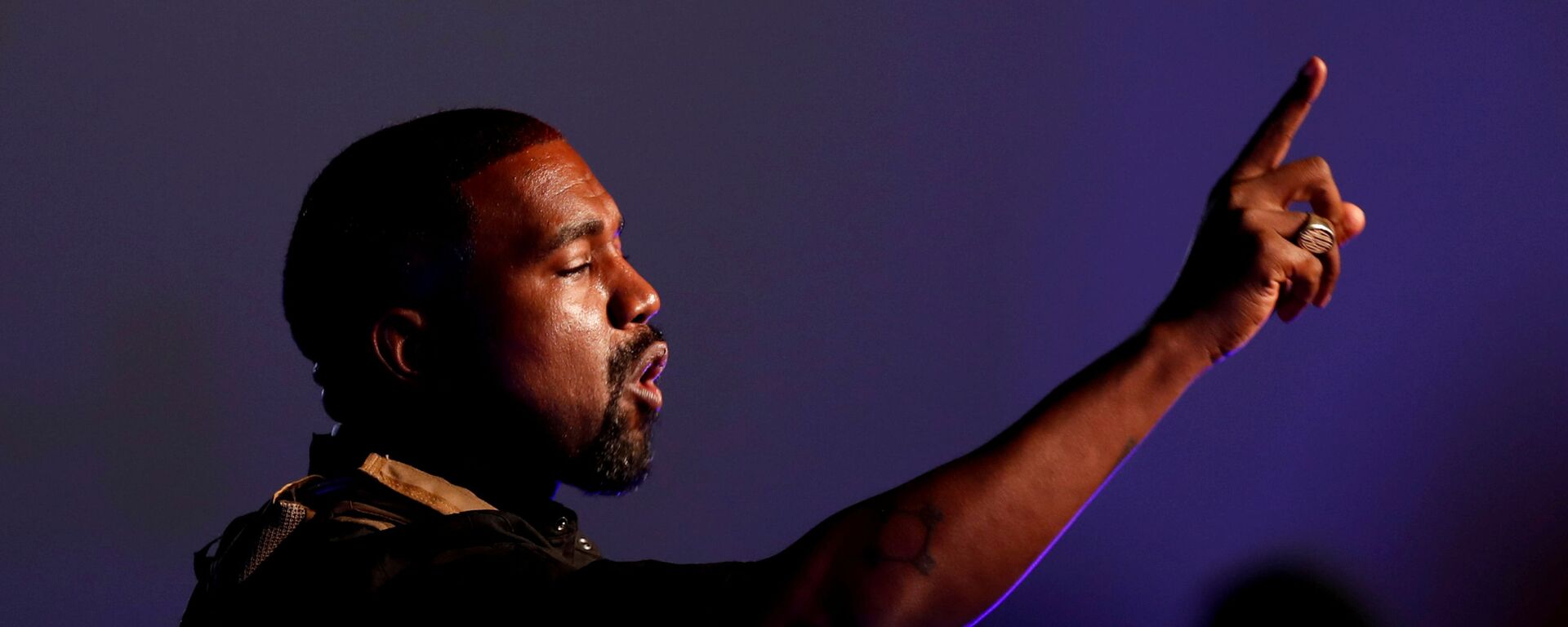  Rapper Kanye West makes a point as he holds his first rally in support of his presidential bid in North Charleston, South Carolina, U.S. July 19, 2020 - Sputnik International, 1920, 01.09.2020