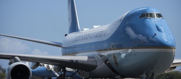 Air Force One refuels at Joint Base Pearl Harbor-Hickam, Hawaii, on President Donald Trump's return to Washington D.C. from the North Korea summit, June 12, 2018. (U.S. Air Force photo by Senior Airman Brittany A. Chase) - Sputnik International