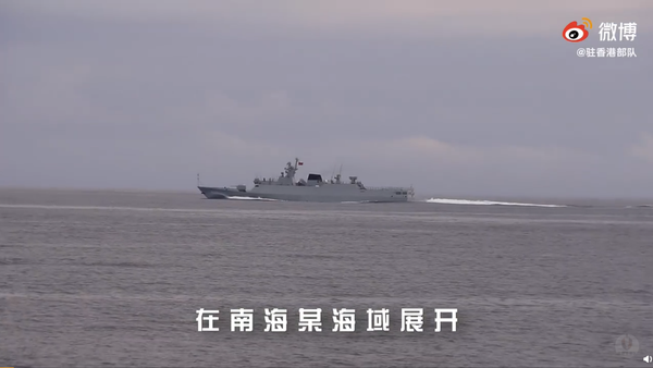 Photos: PLA Warships Engage in Live-Fire Drills in South China Sea as US Carrier Launches Aircraft - Sputnik International