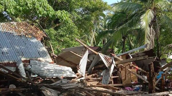 Debris is seen in Masbate Province after an earthquake struck the Philippines, August 18, 2020 - Sputnik International