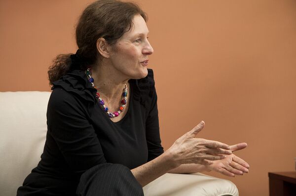 Assange's Mother Compares Her Son's Extradition Case to Biblical David Vs Goliath Fight - Sputnik International