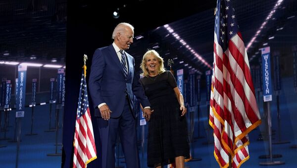 Democratic presidential candidate and former Vice President Joe Biden and his wife Jill Biden - Sputnik International