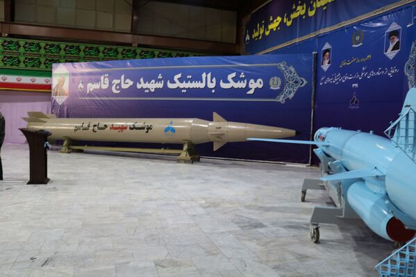 The “Martyr Hajj Qasem” surface-to-surface ballistic missile and the ‘Martyr Abu Mahdi Al-Muhandis’ cruise missile  - Sputnik International