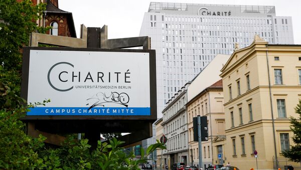 A general view shows a sign of the Charite Mitte Hospital Complex near the facility, where Russian opposition leader Alexei Navalny is receiving medical treatment, in Berlin, Germany August 22, 2020. - Sputnik International