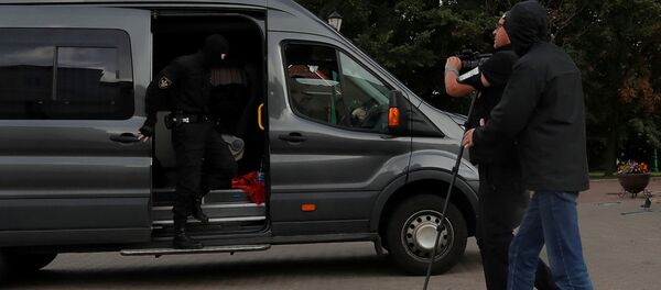 Group of Journalists Covering Protests Taken to Minsk - Sputnik International