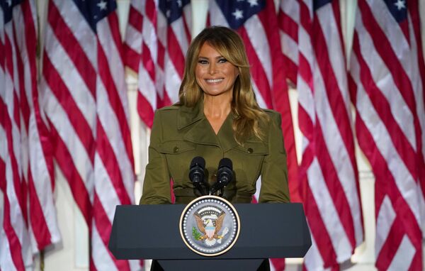 Melania Trump Used Private Email Account, Claims Former Adviser, Author of New Tell-All Book Melania Trump Used Private Email Account, Claims Former Adviser, Author of New Tell-All Book - Sputnik International