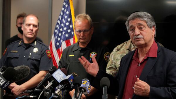 Kenosha Mayor John Antaramian speaks next to Police Chief Daniel Miskinis and County Sheriff David Beth during a news conference, regarding the protests and shootings that came after Jacob Blake was shot by police, in Kenosha, Wisconsin, U.S. August 26, 2020. - Sputnik International