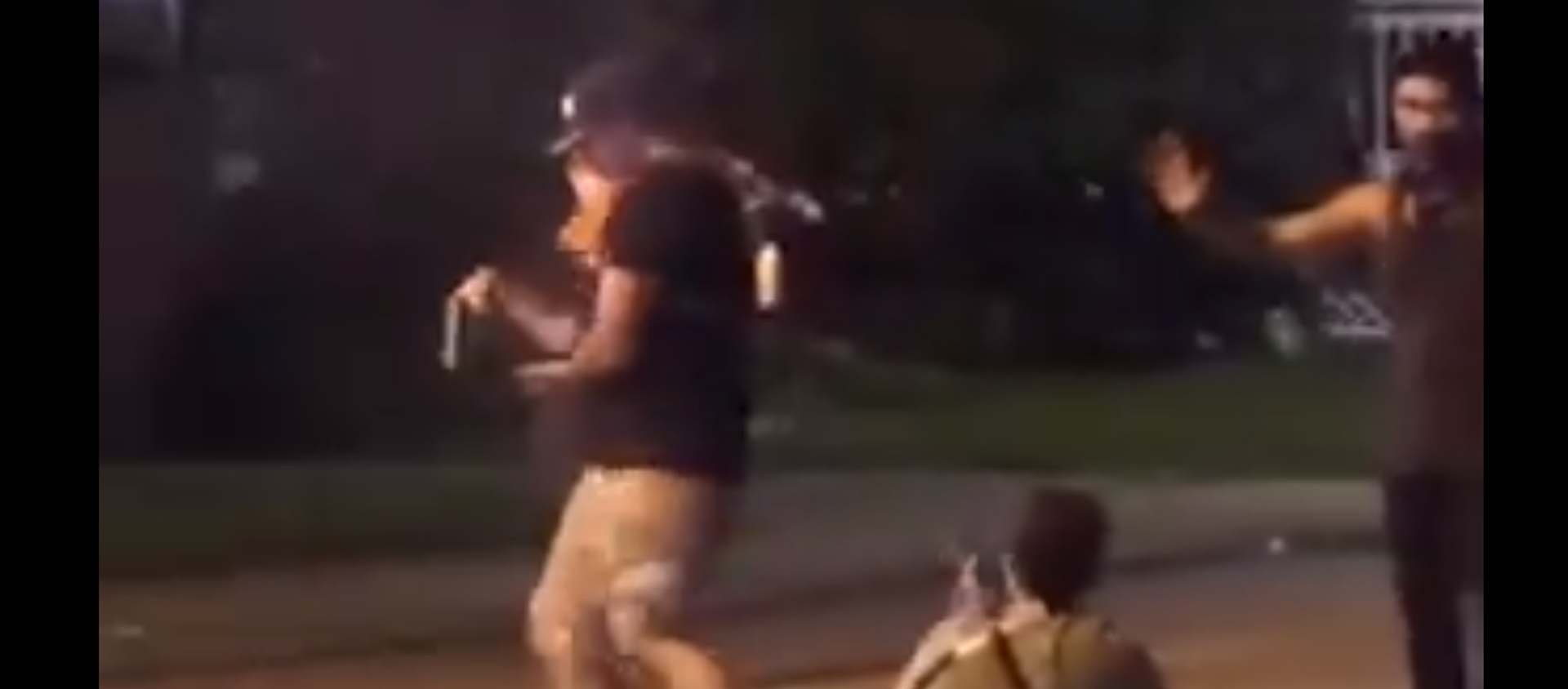 Screenshot from a video showing Kyle Rittenhouse shooting Gaige Grosskreutz, who has a gun in his hand, during protests in Kenosha, Wisconsin - Sputnik International, 1920, 23.09.2020